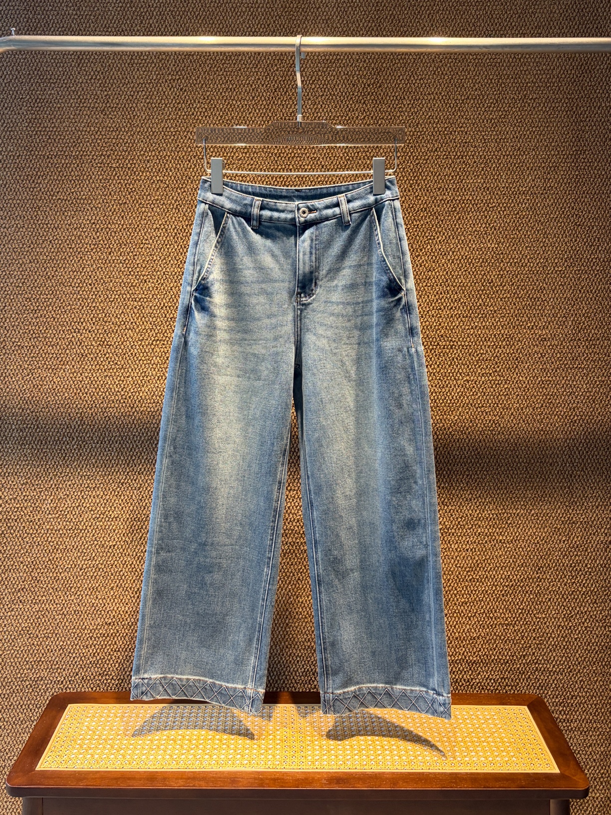 Cropped Jeans Detail 1