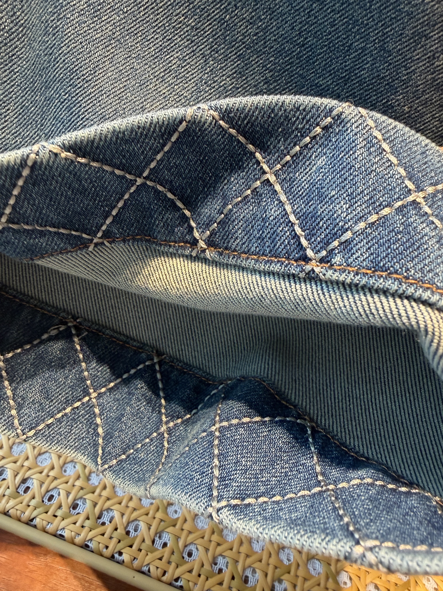 Cropped Jeans Detail 2