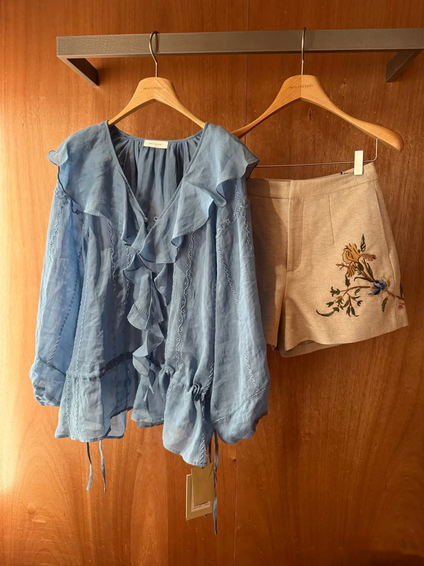 Embroidered Linen Blouse Ethnic Style Detail 2