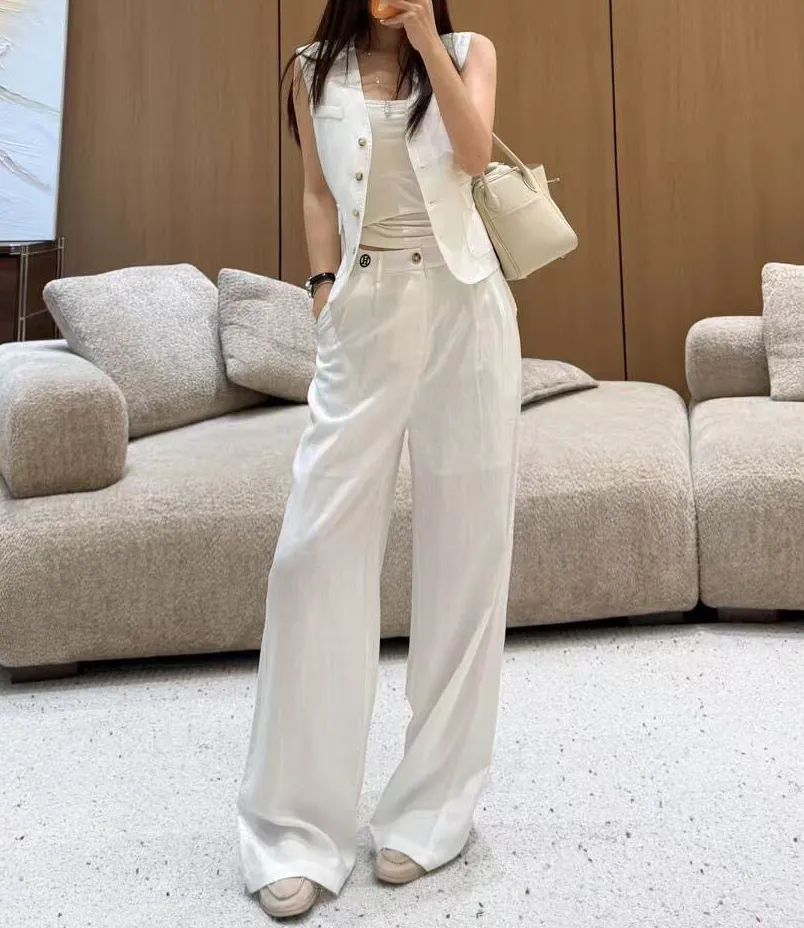 Linen Set Image 2